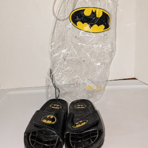 Batman Kids Slip on Sandals Size 2/4 New With Carry Bag Black and Yellow - Picture 11 of 12